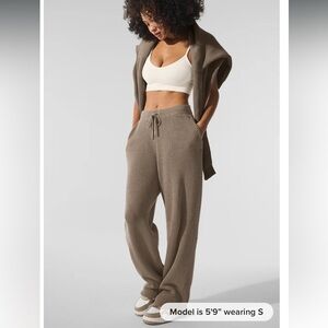 ALO YOGA Domain Knit Crewneck & Pant Set
